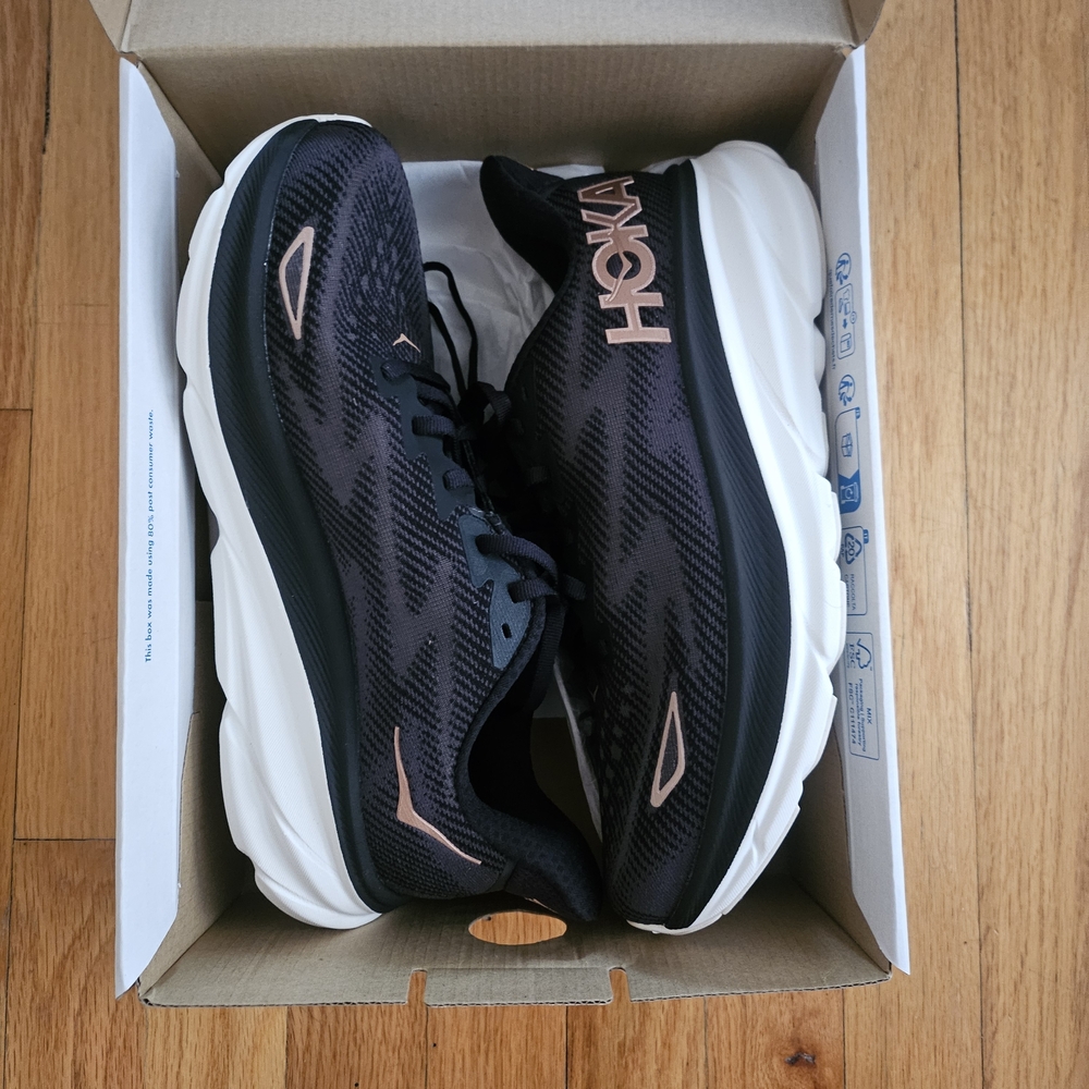 New in Box (NIB) Hoka Women's Clifton 9 Running Shoes Sneakers - Picture 2 of 4